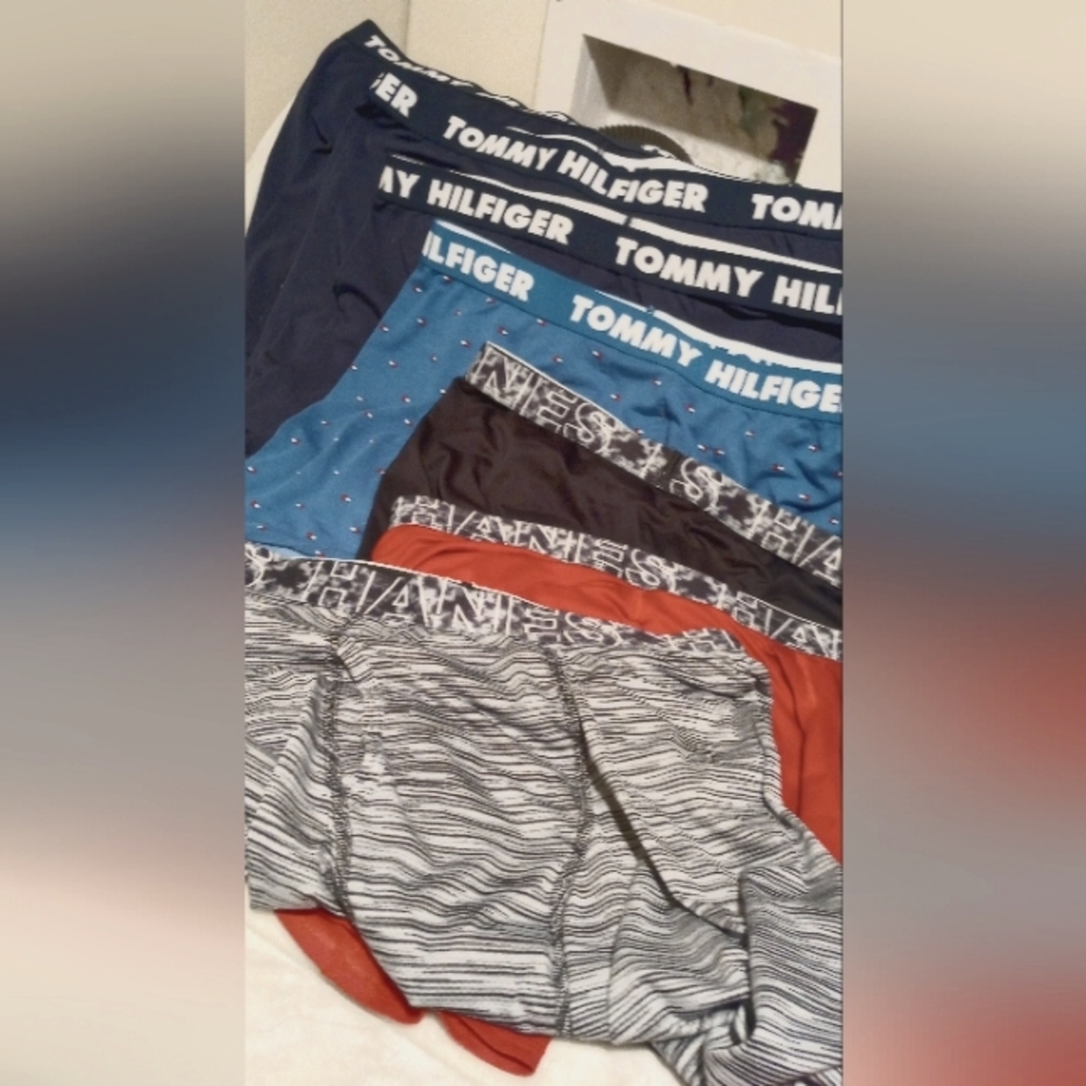 Bundle of microfiber boxer briefs 3 Hanes, 4 Tommy Hilfiger, all size Med.